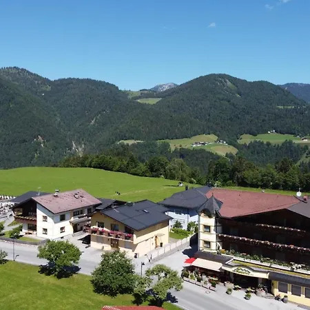 Hotel Neuwirt 3*