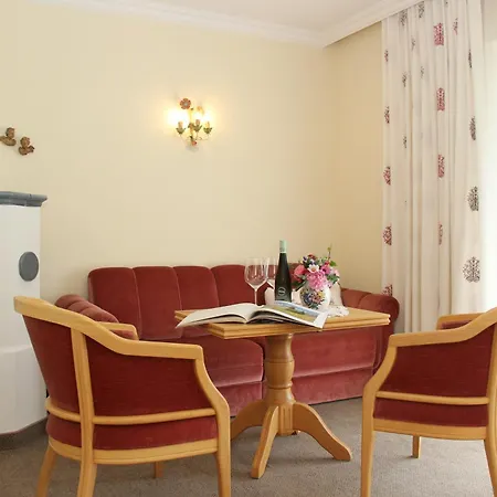 Neuwirt Szálloda 3*